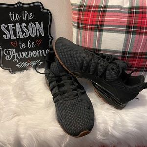 Puma men’s sneakers